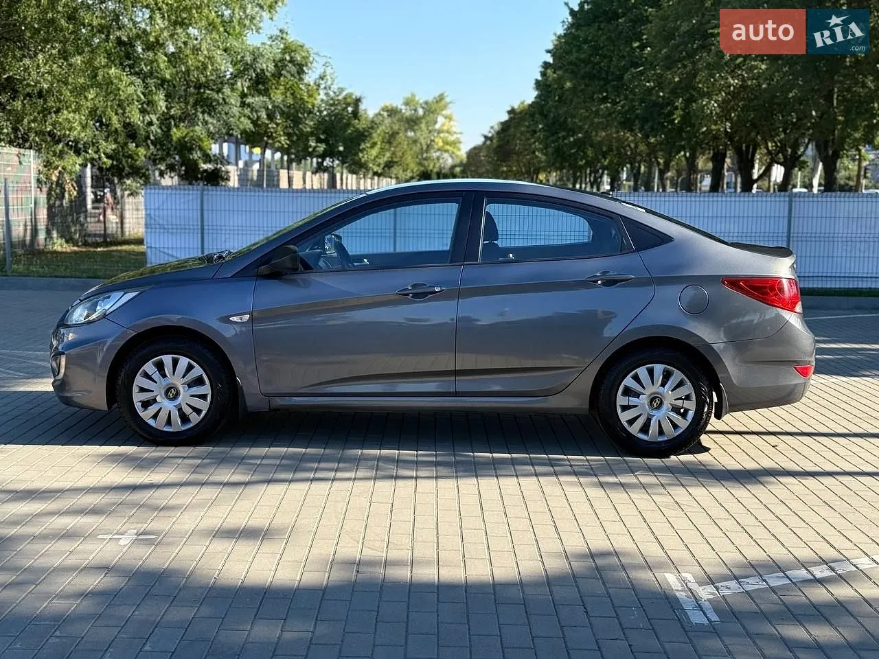 2011 Hyundai Accent - мініатюра 5
