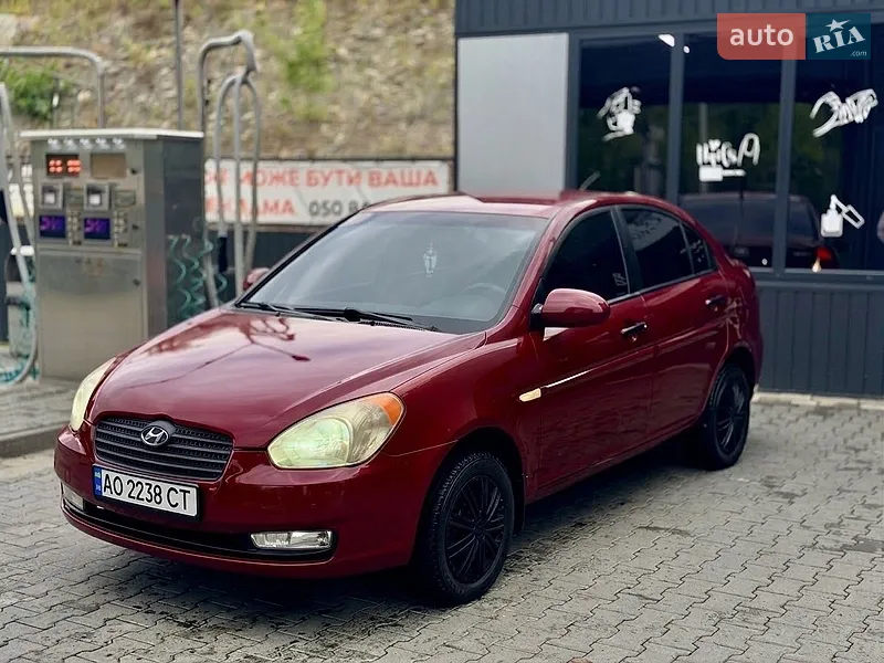 Hyundai Accent 2012