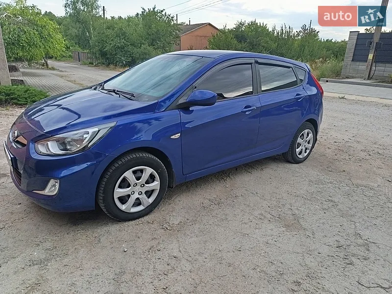 Hyundai Accent 2012