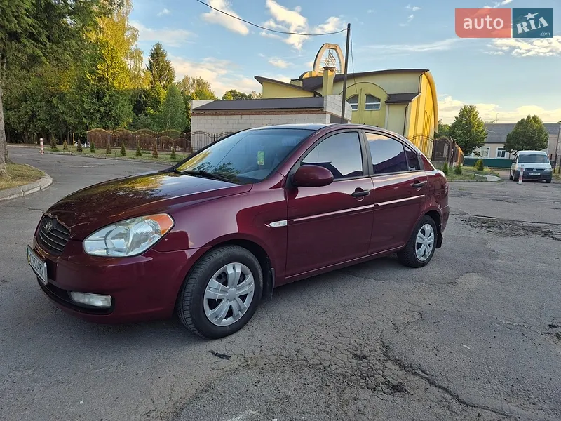 Hyundai Accent