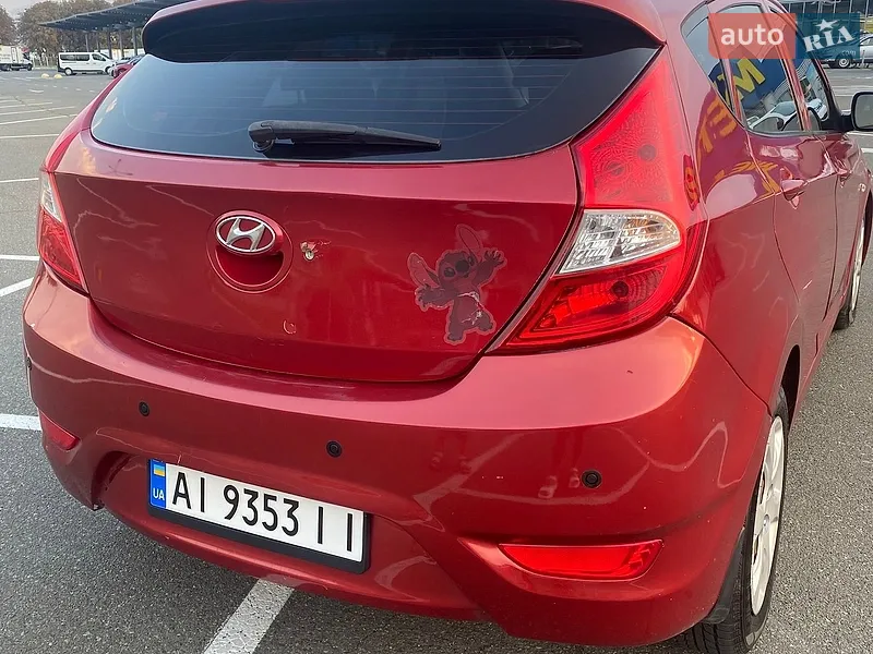 Hyundai Accent 2012