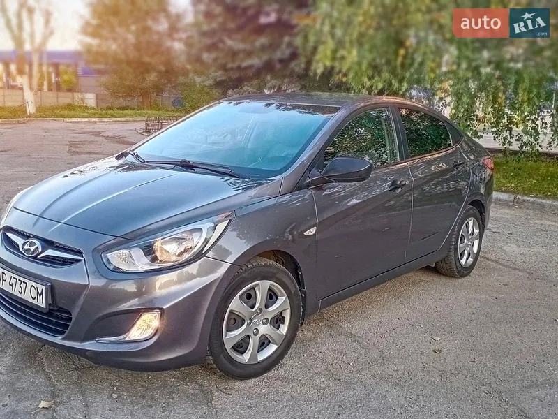 Hyundai Accent 2013