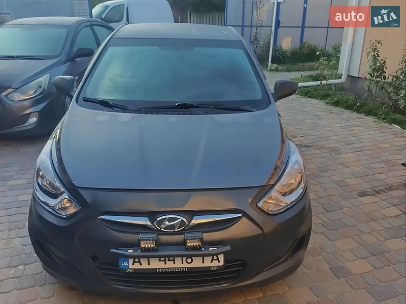 Hyundai Accent 2013