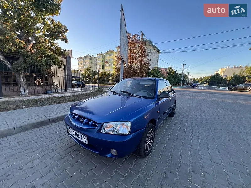 Hyundai Accent 2000
