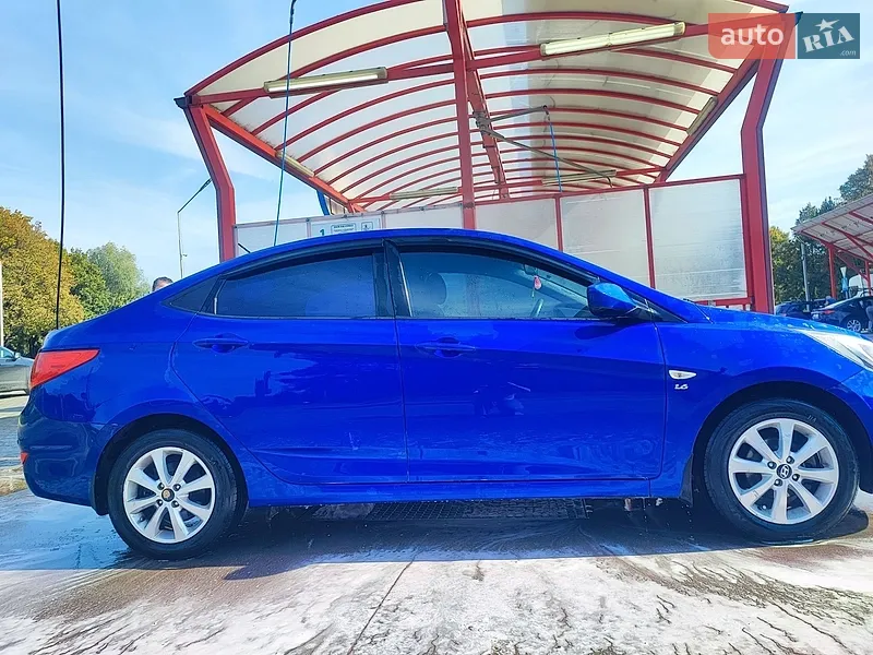 Hyundai Accent