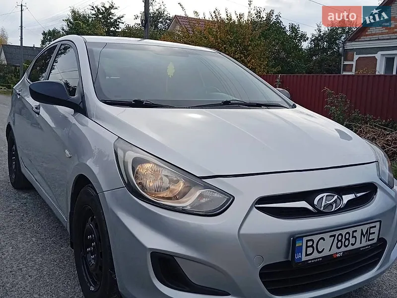 Hyundai Accent