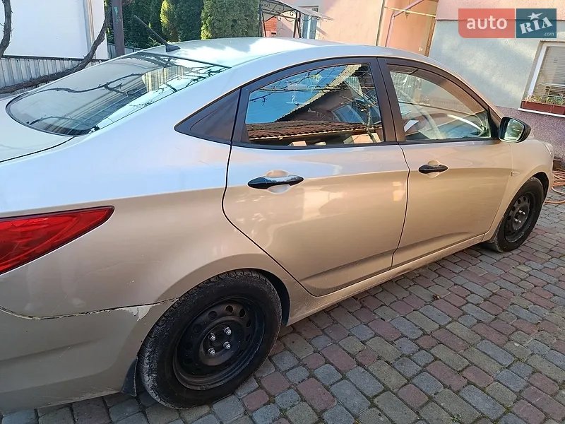 Hyundai Accent
