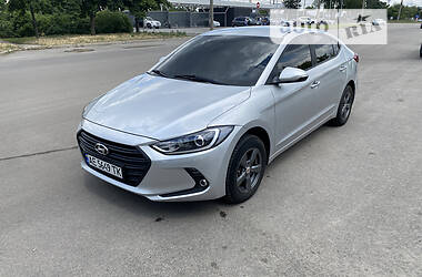 Седан Hyundai Avante 2016 в Дніпрі