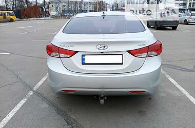 Седан Hyundai Avante 2011 в Киеве