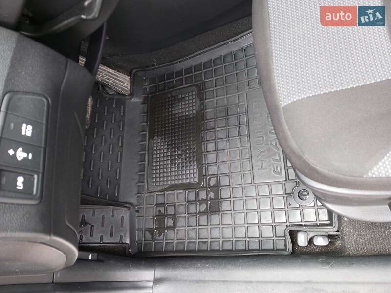 Седан Hyundai Avante 2011 в Києві