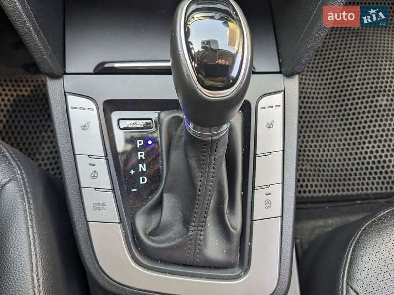 Седан Hyundai Avante 2016 в Киеве