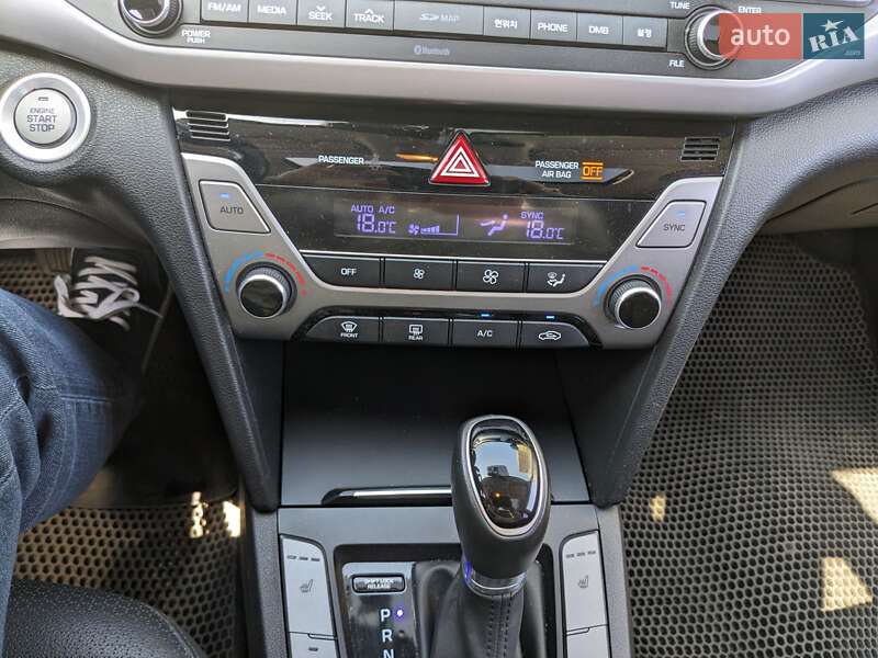 Седан Hyundai Avante 2016 в Киеве