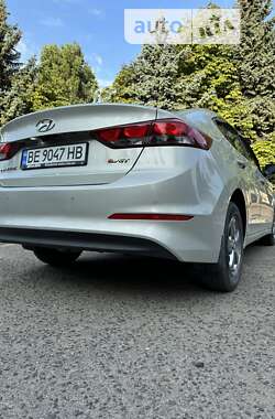 Седан Hyundai Avante 2016 в Вознесенську