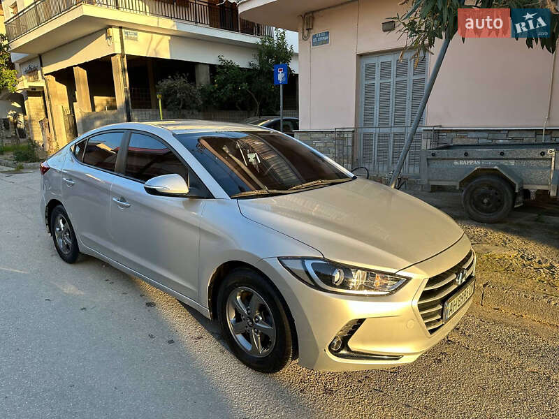 Седан Hyundai Avante 2016 в Львове