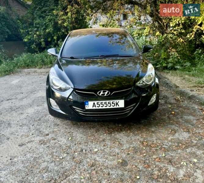 Hyundai Avante 2012