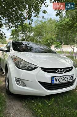 Седан Hyundai Avante 2012 в Лозовой