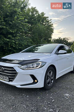 Седан Hyundai Avante 2017 в Києві