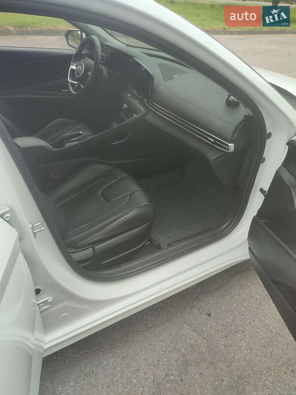 Седан Hyundai Avante 2021 в Овруче