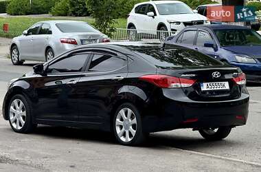 Седан Hyundai Avante 2012 в Великой Багачке