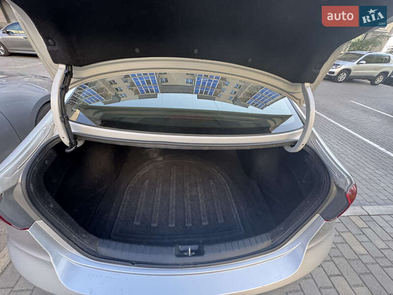 Седан Hyundai Avante 2016 в Кременчуге