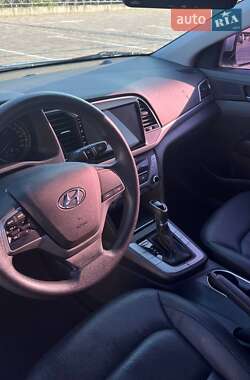Седан Hyundai Avante 2016 в 