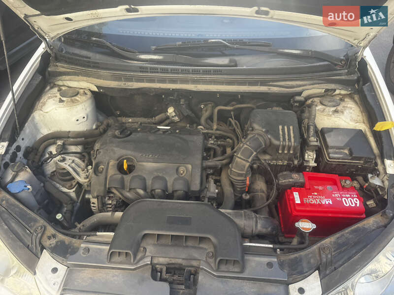 Седан Hyundai Avante 2008 в Києві фото 26 Седан Hyundai Avante 2008 в Києві