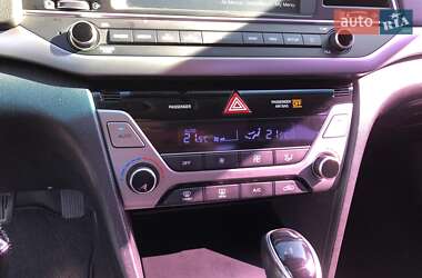 Седан Hyundai Avante 2017 в 