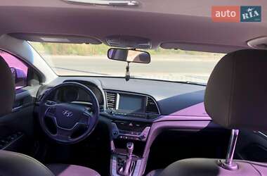 Седан Hyundai Avante 2017 в 