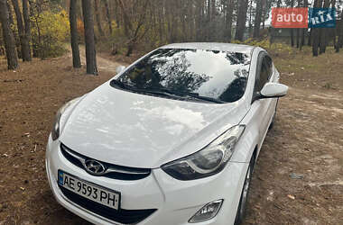 Седан Hyundai Avante 2013 в Киеве