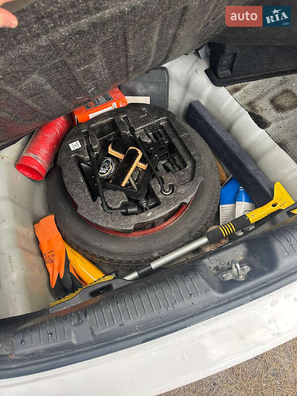 Седан Hyundai Avante 2013 в Киеве