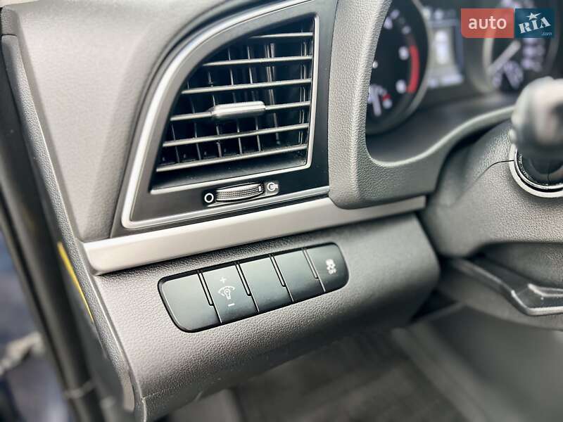 Седан Hyundai Avante 2015 в Каменке фото 28 Седан Hyundai Avante 2015 в Каменке