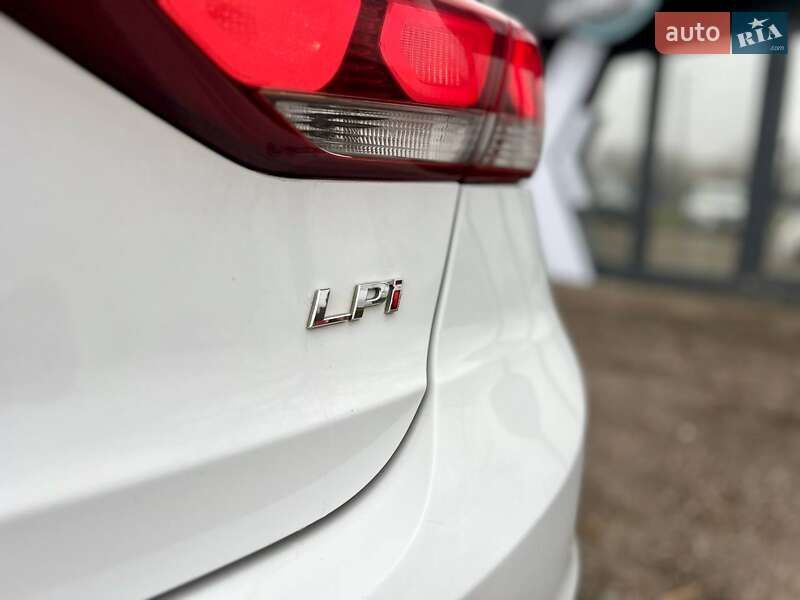 Седан Hyundai Avante 2015 в Києві фото 29 Седан Hyundai Avante 2015 в Києві