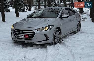 Седан Hyundai Avante 2016 в Киеве