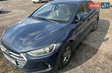 Седан Hyundai Avante 2015 в Тернополе