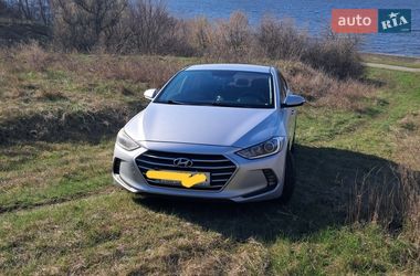 Седан Hyundai Avante 2016 в Киеве