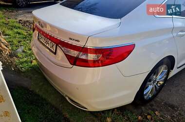 Седан Hyundai Azera 2012 в Одессе