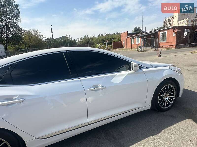 Седан Hyundai Azera 2012 в Києві