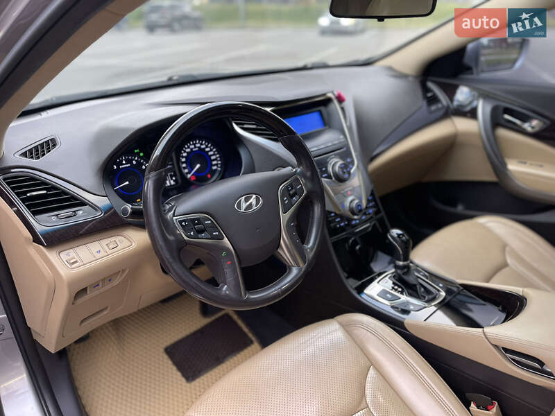 Седан Hyundai Azera 2011 в Києві