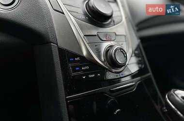 Седан Hyundai Azera 2011 в 