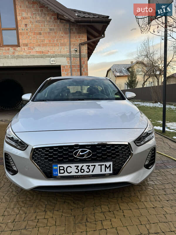Хетчбек Hyundai Elantra GT 2017 в 