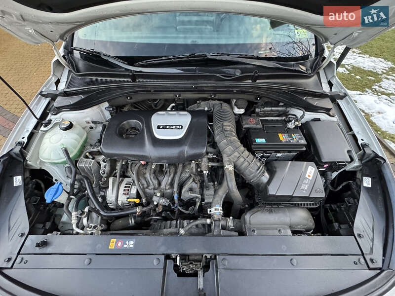 Хетчбек Hyundai Elantra GT 2017 в Стрию