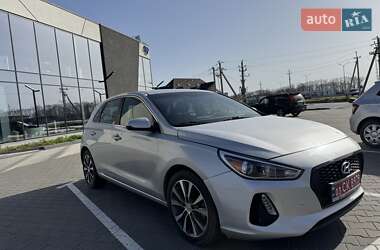 Хэтчбек Hyundai Elantra GT 2019 в 