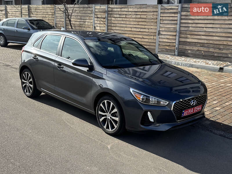 Hyundai Elantra GT 2017