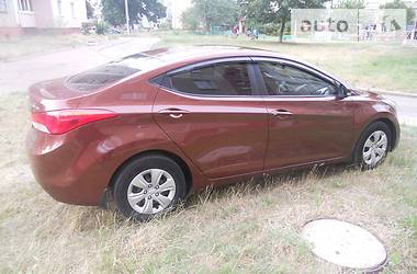 Седан Hyundai Elantra 2013 в Чернігові