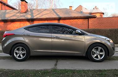 Седан Hyundai Elantra 2013 в Харькове