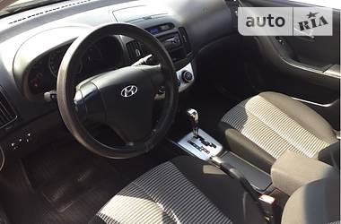 Седан Hyundai Elantra 2010 в Днепре