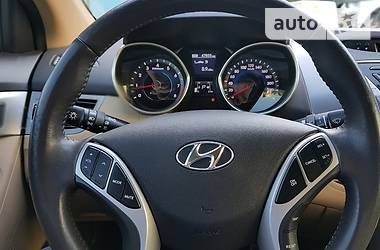 Седан Hyundai Elantra 2012 в Днепре