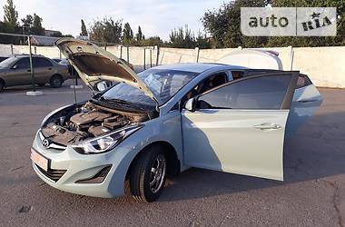 Седан Hyundai Elantra 2015 в Киеве