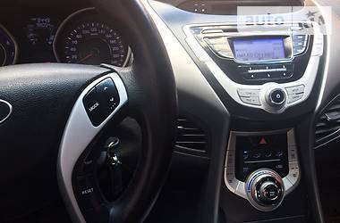 Седан Hyundai Elantra 2011 в 