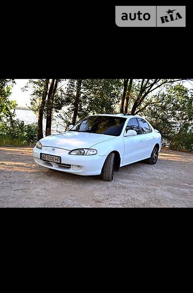 Hyundai Elantra 1996 года
